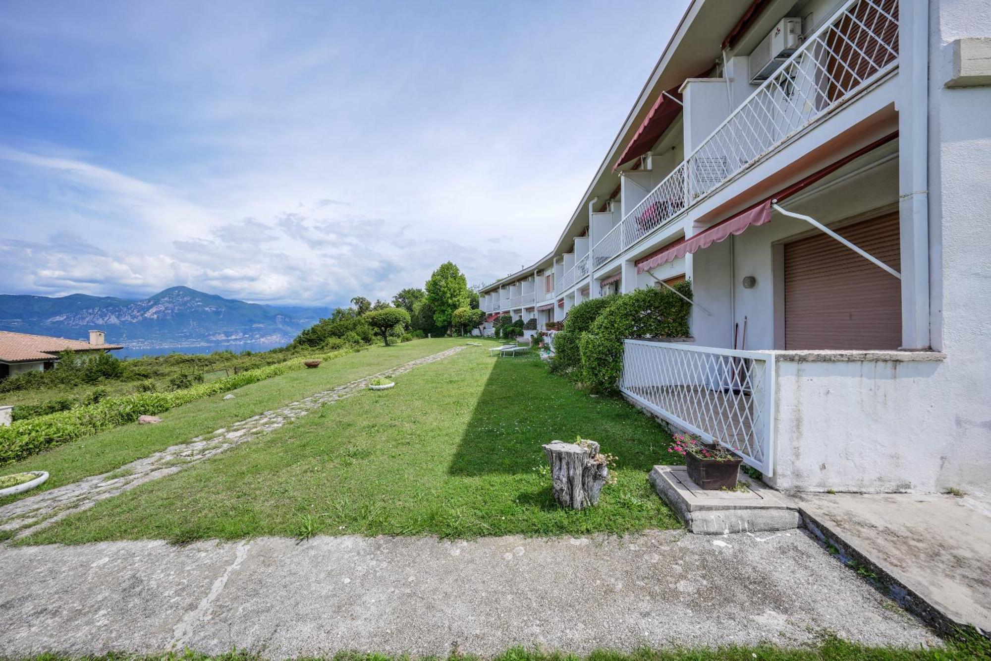 Garda Panoramic House Apartment Албизано Екстериор снимка