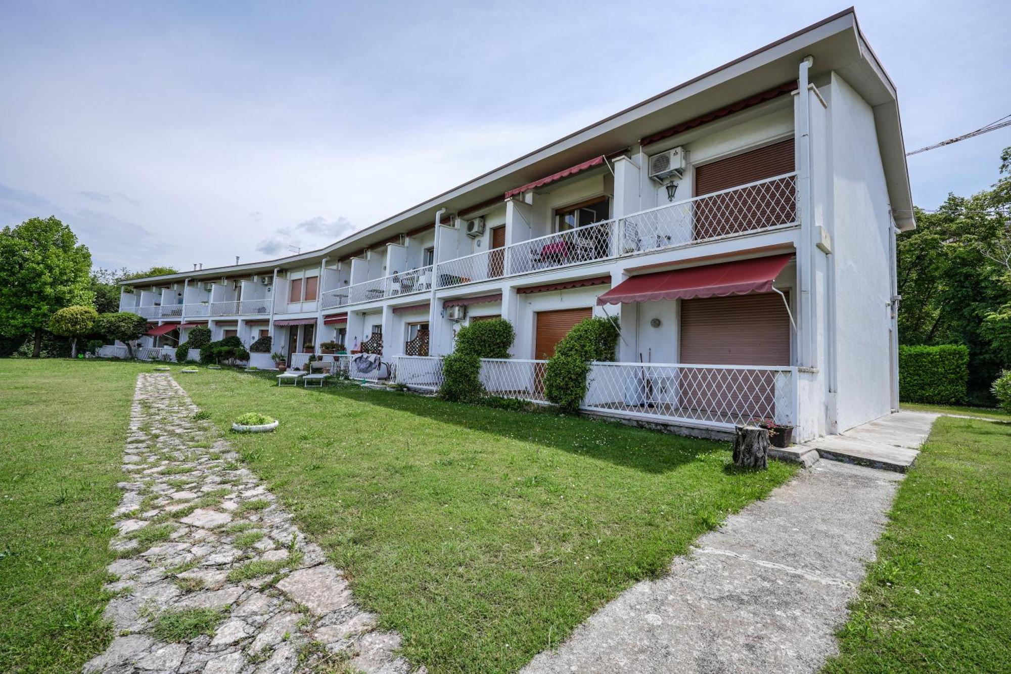 Garda Panoramic House Apartment Албизано Екстериор снимка